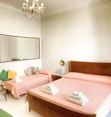 Old Terrace Apartment